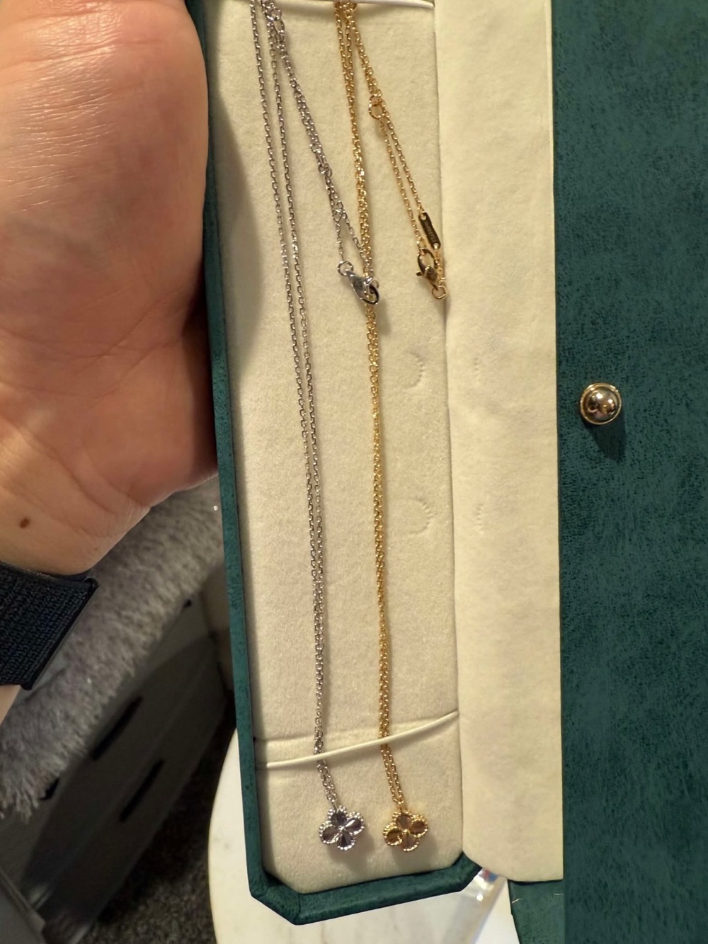 VCA Sweet Alhambra Guilloche INSPIRED Motif in 18K SOLID GOLD